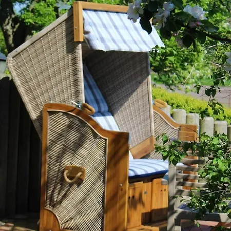 アパート In Mit Garten, Terrasse Und Grill ペルヴォルム