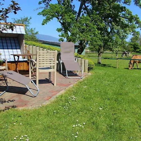In Mit Garten, Terrasse Und Grill